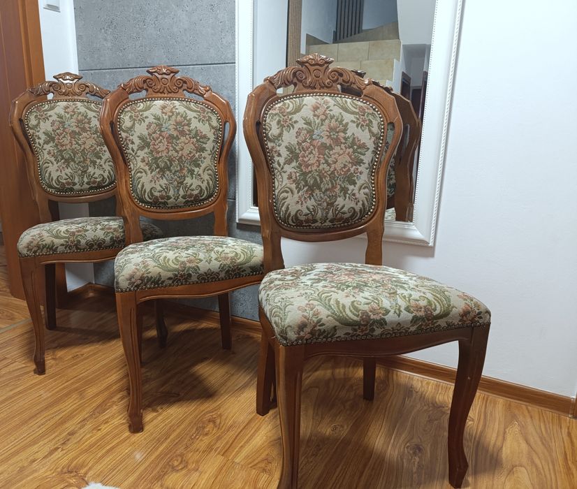 Zestaw krzeseł w stylu Ludwika Filipa
