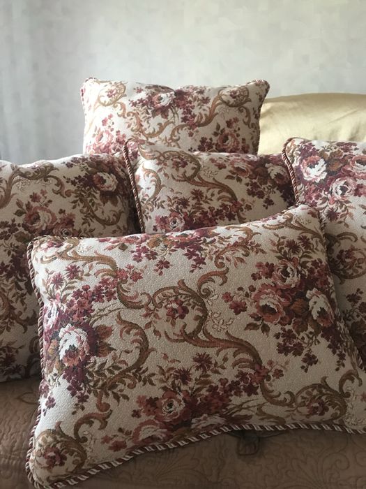 Подушки  диванные декоративные