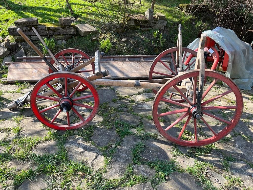 Drewniany wóz konny