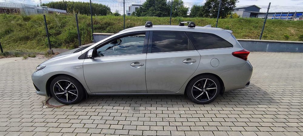 Toyota Auris Hybrid Selection ASO Polski Salon