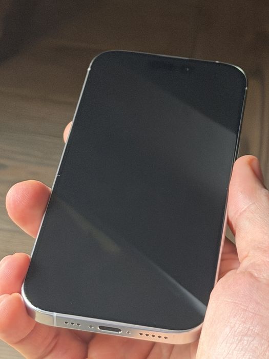 Apple iPhone 16 pro 256gb офицал