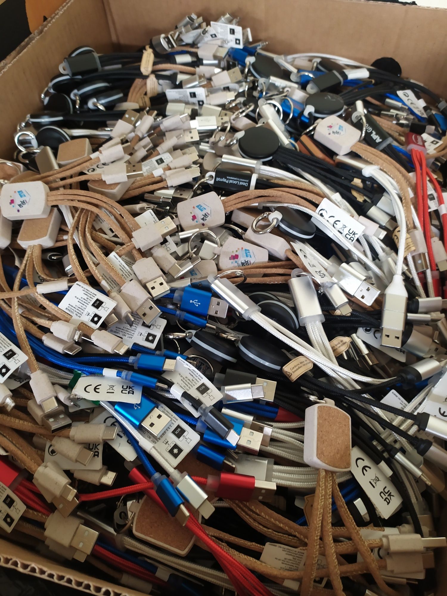 Kable USB mix pakowane po 10szt różne wzory 3w1 usb USB-C iPhone