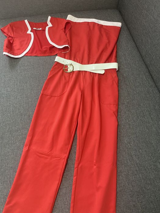 Жіночий комбінезон