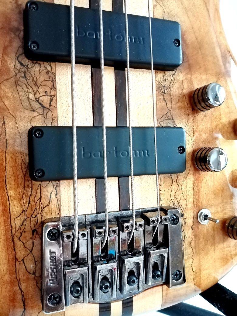 Cort bass A4 Custom SP