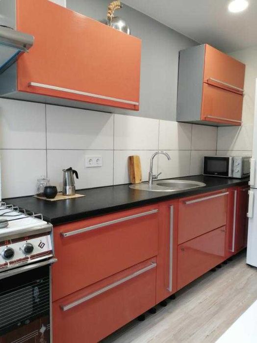 Кухня бу міцна, клінінг, з мийкою  7800грн. Окремо витяжка, газплита