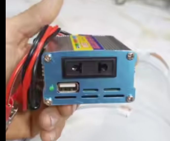 Инвектор, преобразователь напряжения 12 вольт в 220 , мощность 220ват