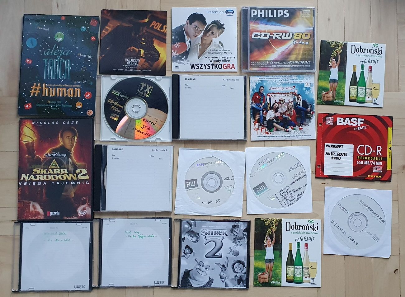 18 cd:filmy,muzyka,nauka angielskiego,gry,Skarb narodów,Śnieżny song