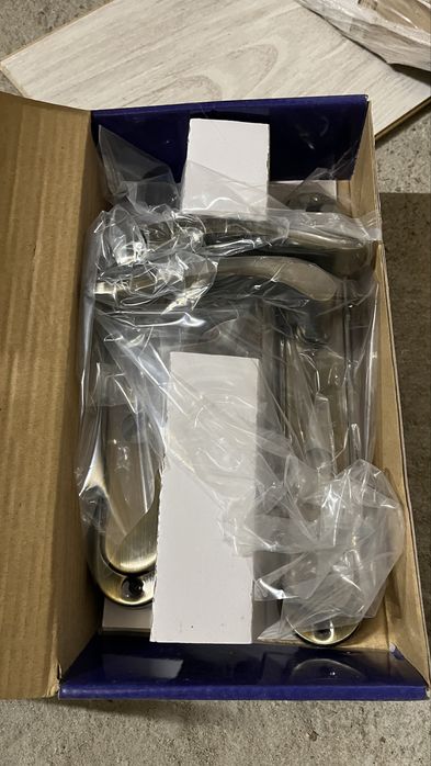 Nowe Drzwi wewnętrzne 70 prawe z futryną i klamka kolor Sonoma