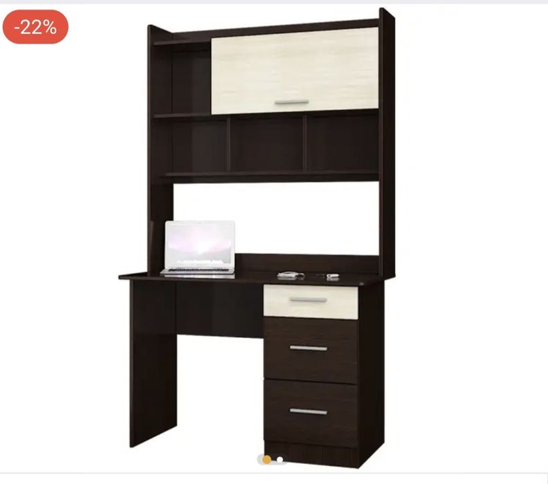 Школьник парта в идеальном состоянии