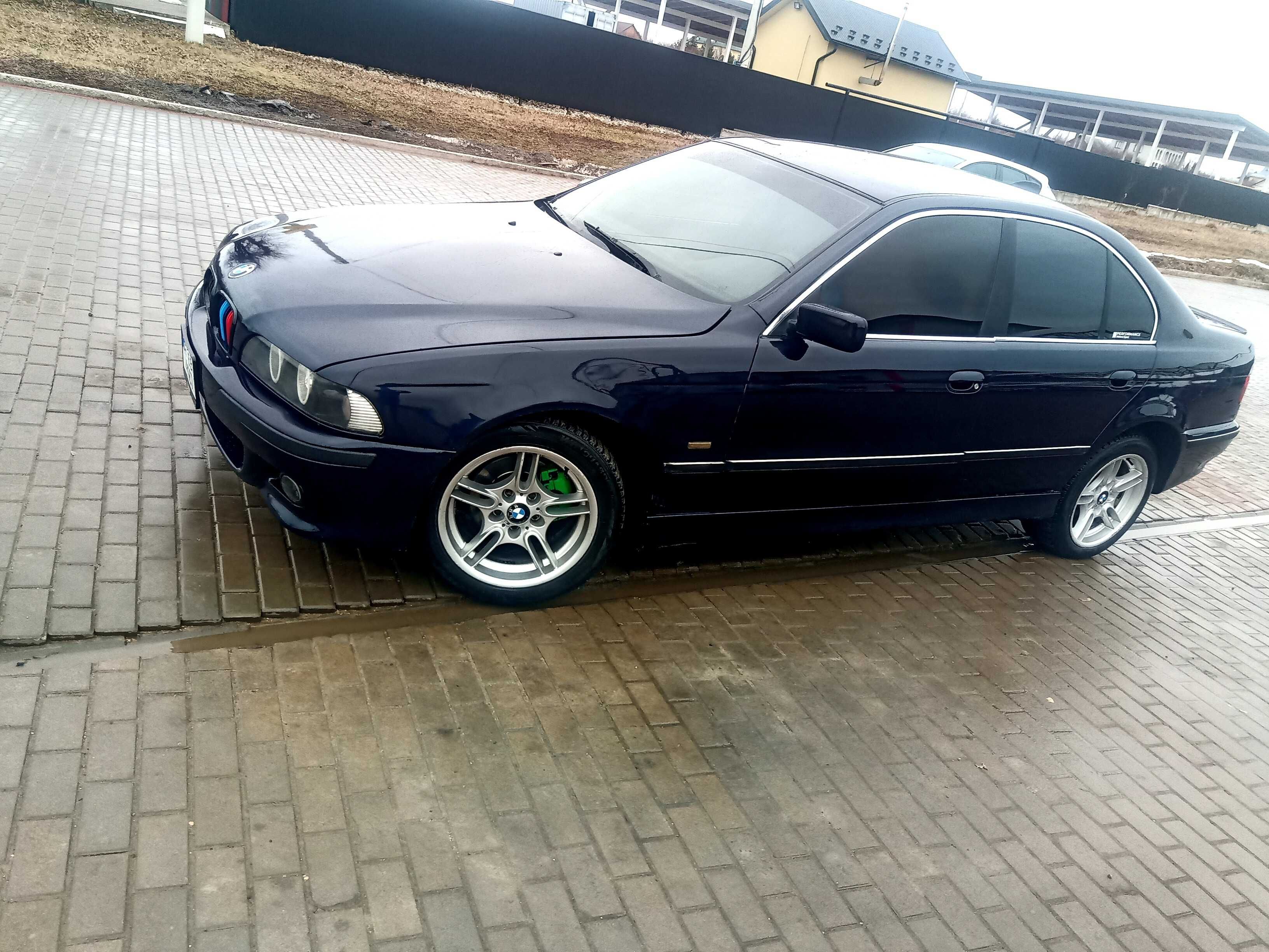 Авто BMW E39 2000р