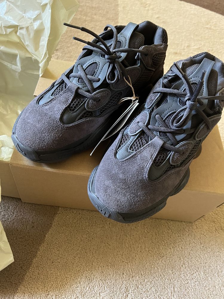 Yeezy 500 utility black 45 1/3 DS