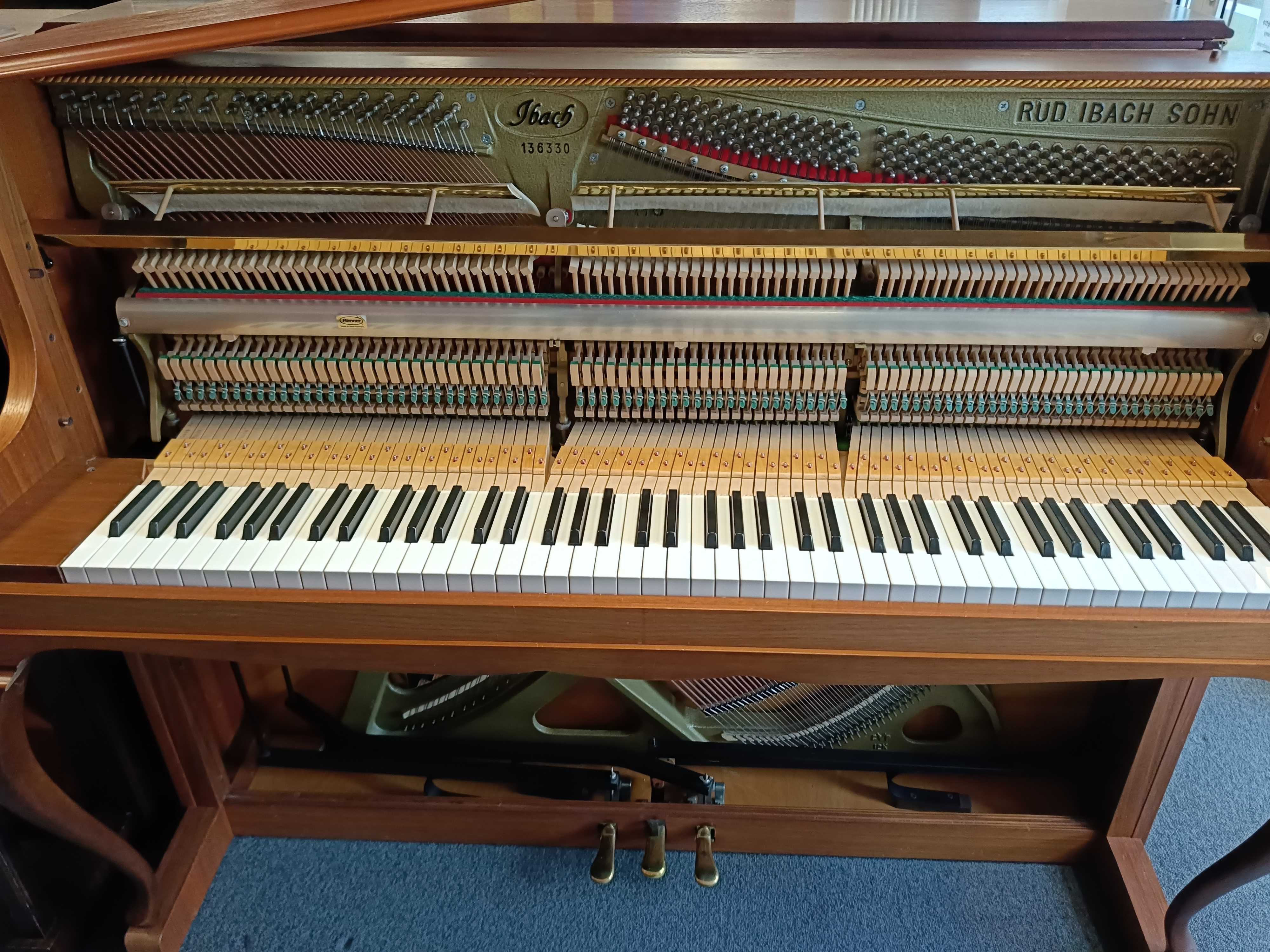 Piękne salonowe pianino Ibach