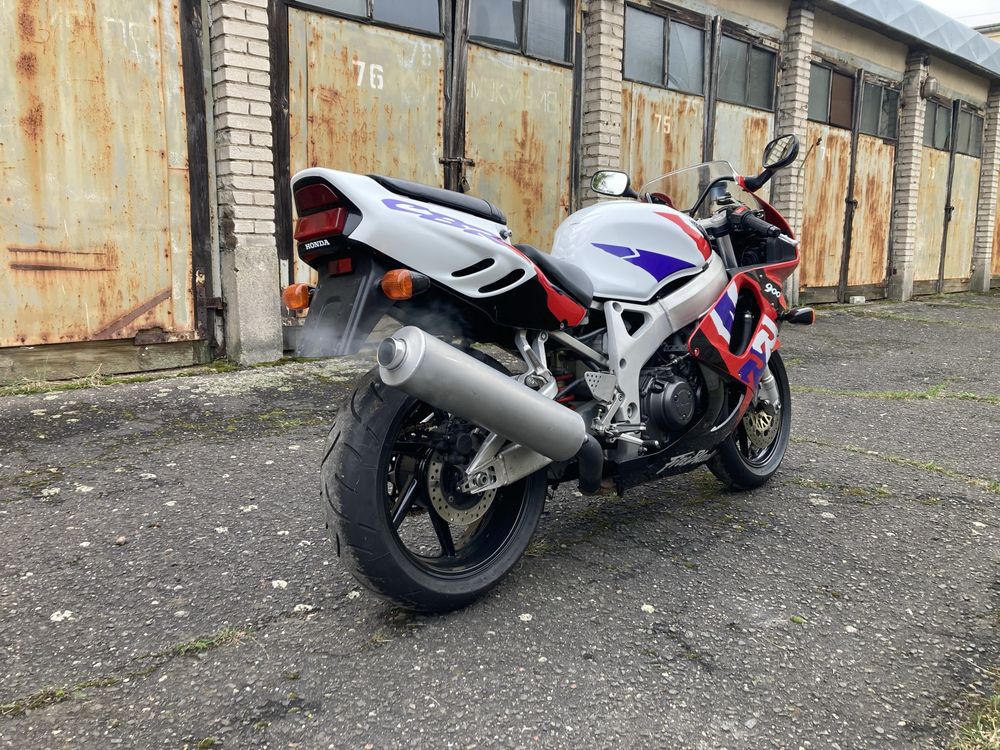 HONDA CBR 900 RR fireblade sc33 w org. BDB Stanie !!!