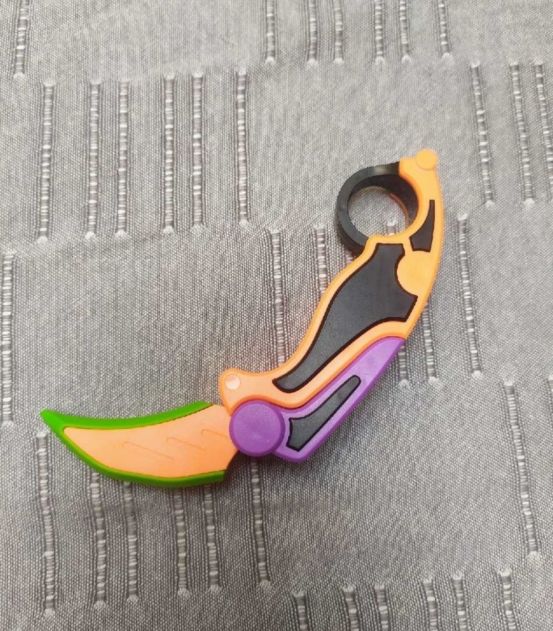 Karambit zabawkowy