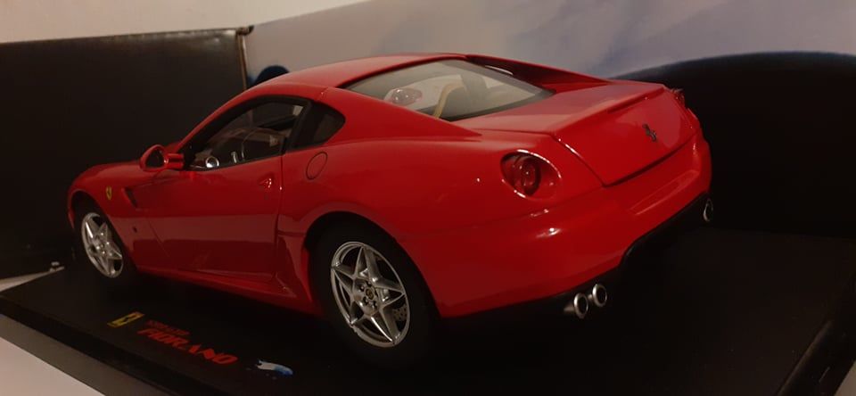 1/18 Ferrari 599 GTB Fiorano - Hot Wheels Elite