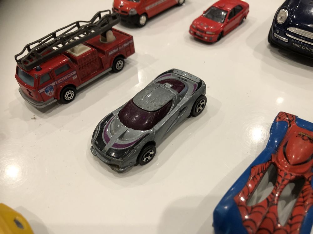 Majorette Hot Wheels resoraki 13 sztuk auta samochody 1