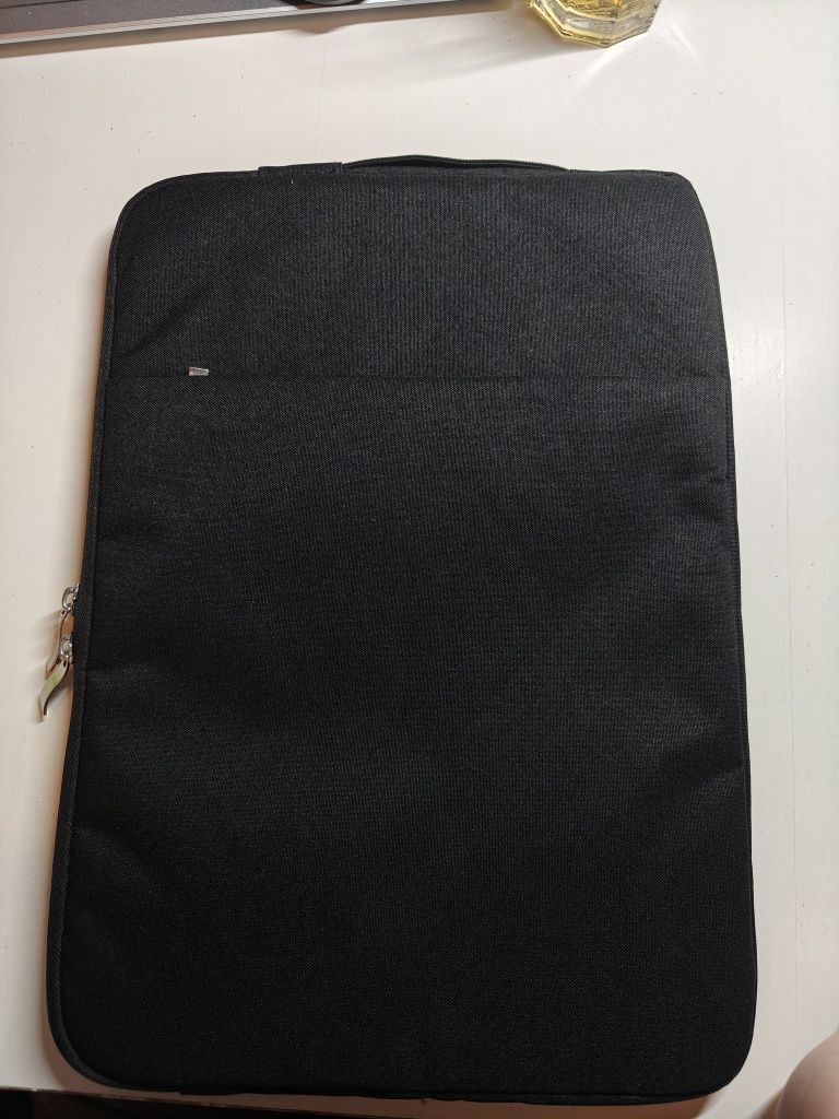 Etui na laptopa 14,6" Surface Studio 2 B527