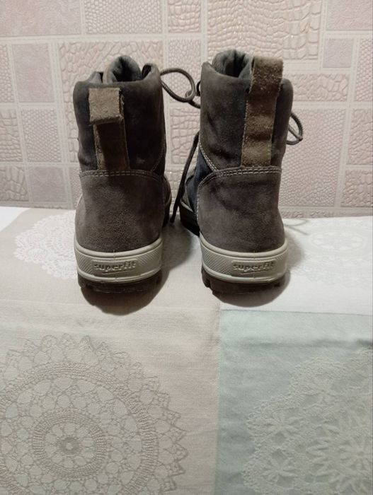 Ботинки утепленные