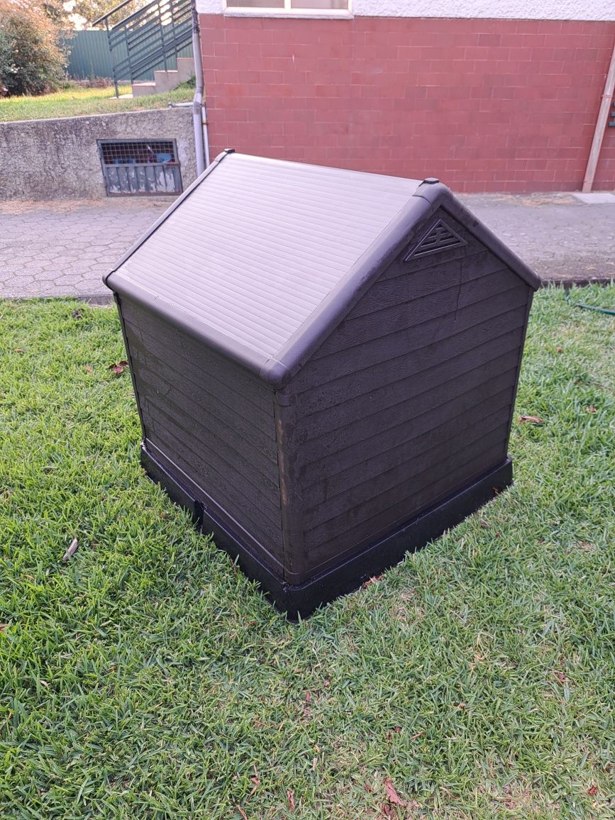 Casota para cão médio/grande porte