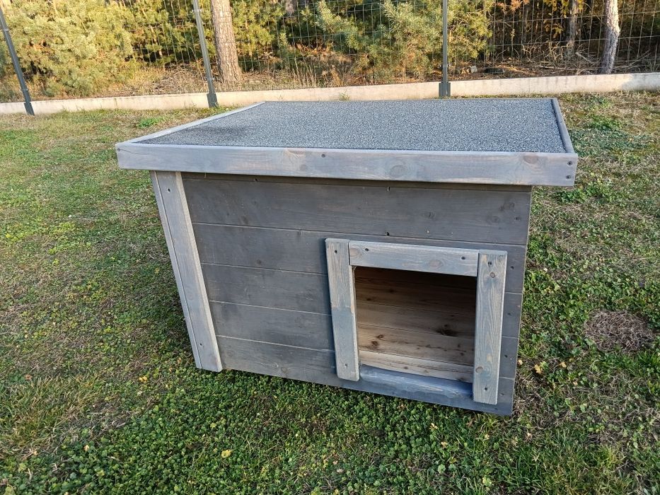 Buda dla psa ocieplana