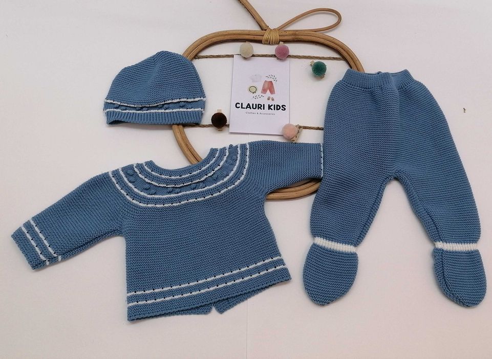 Conjunto 3 peças malha pompom azul cobalto (camisola , gorro e calças)