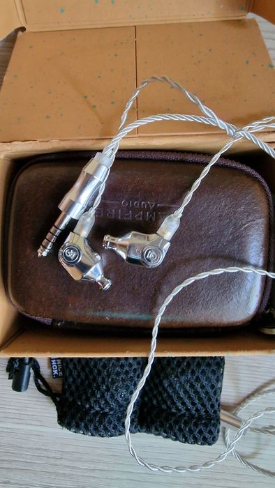 Campfire audio atlas. Можливо обмін навушники чі плеер.