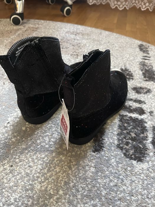 Продам черевички H&M