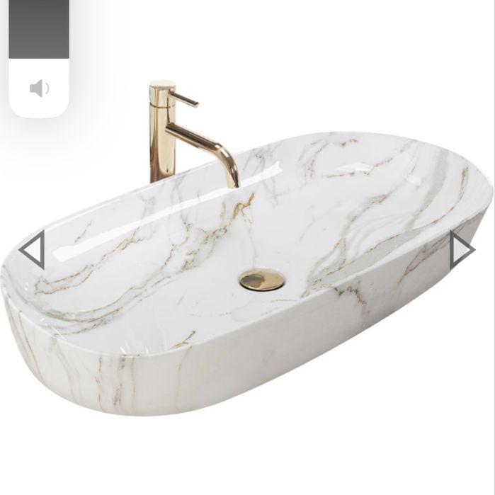 Мармурова раковина з новим змішувачем