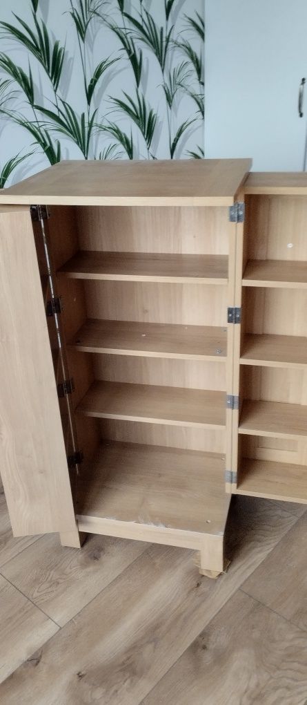 Szafka stojąca zamykana