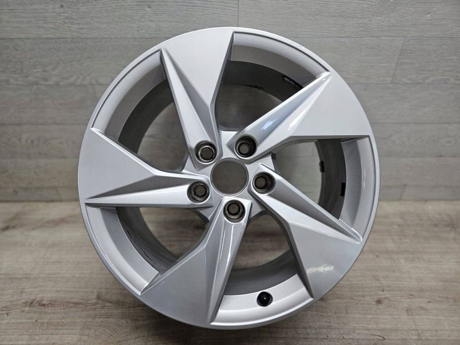 Felga Audi A3 8Y0 E 8.0jx17H2 Et46 5x112