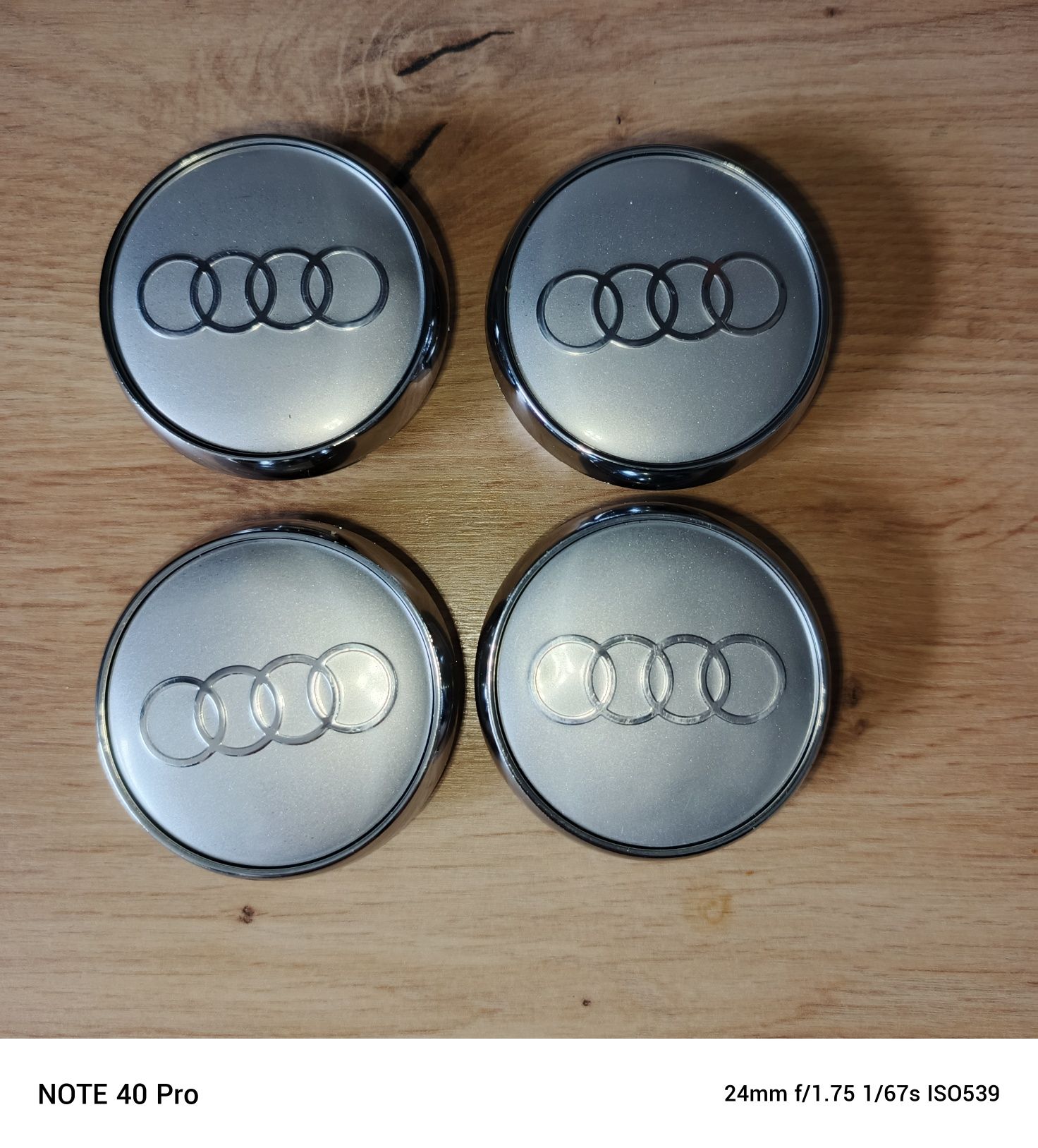 Dekielki z logo Audi