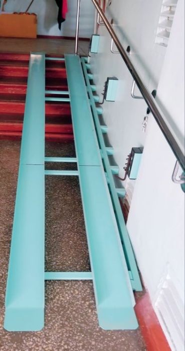 Пандус для маломобільних людей