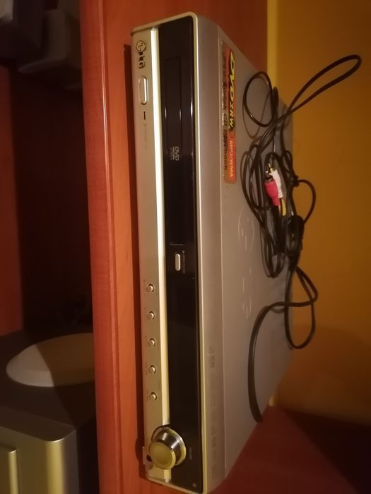 Домашній кінотеатр лджі в стані нового