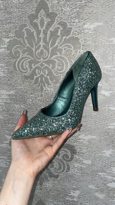 Туфли на каблуке