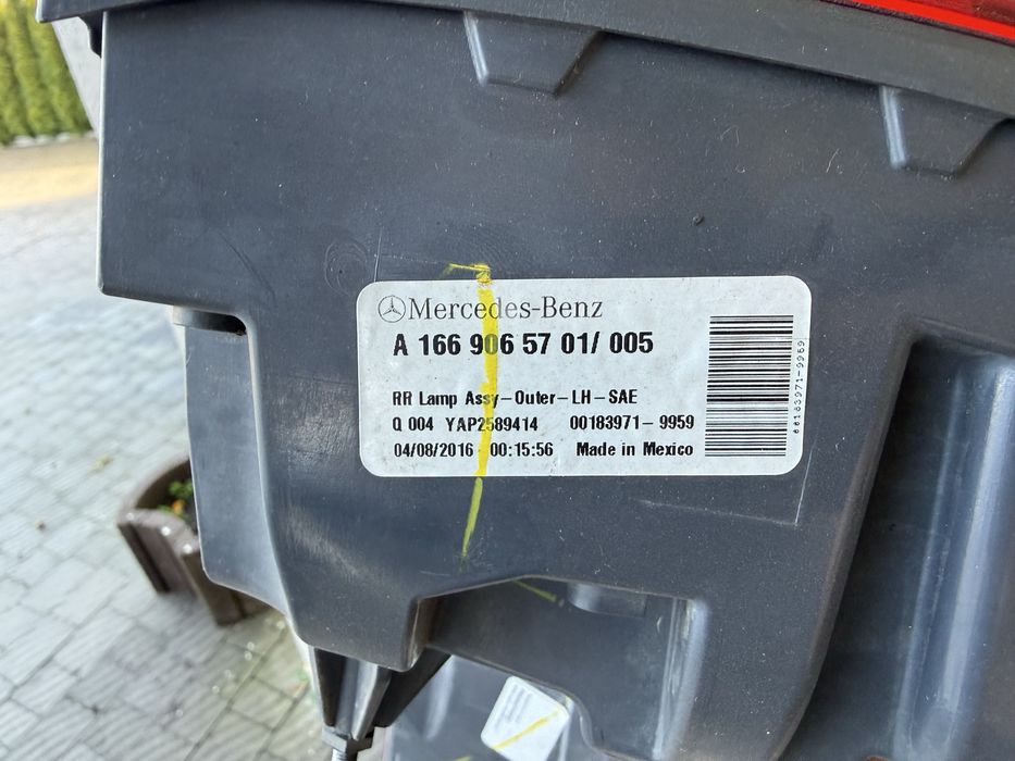 Задній зовнішній ліхтар мерседес GLE W166 Америка