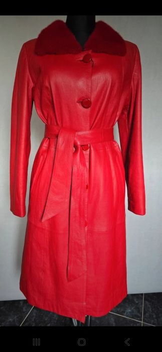 Czerwony płaszcz Skóra naturalna 38 40 zjawiskowy