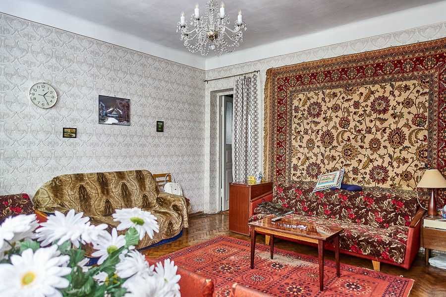 2к. 60м Подол, м. Почтовая, ул. Братская 4. (угол ул. Андреевская)