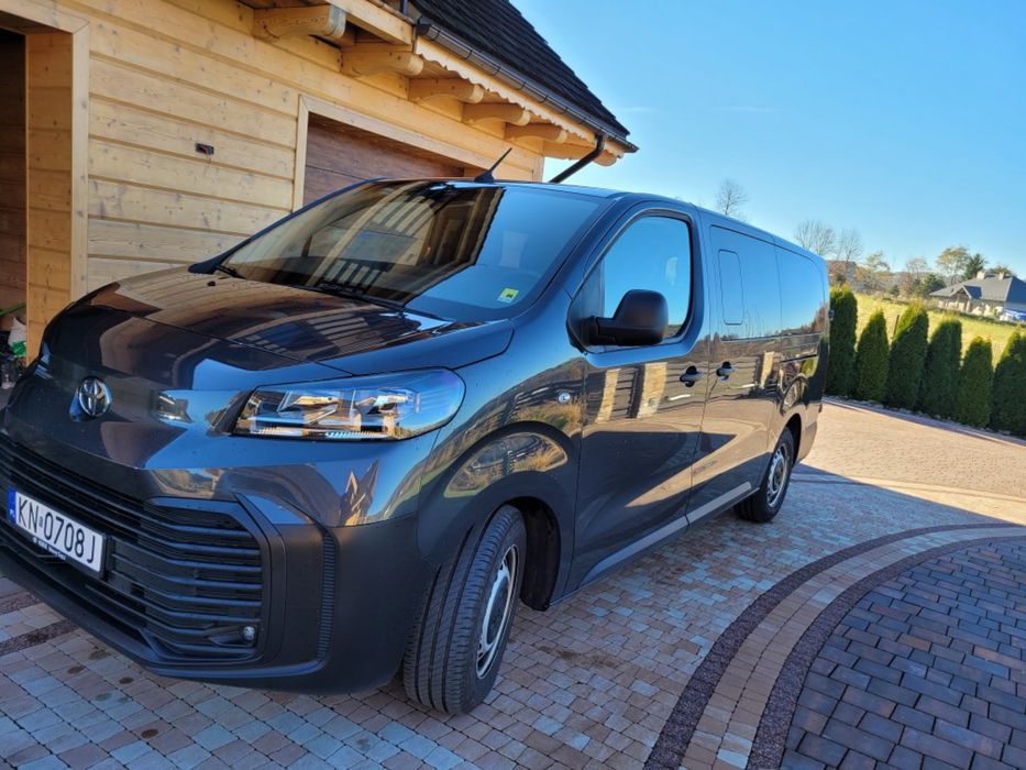 Toyota PROACE VERSO long 9 osobowy w trakcie leasingu