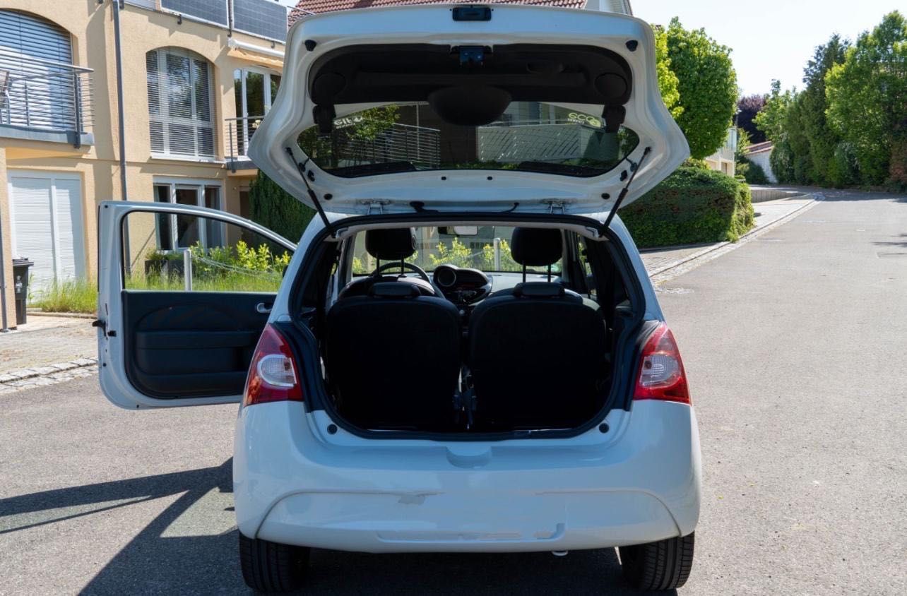 Renault Twingo 1.2 - Compacto, Estiloso e Pronto para a Cidade!