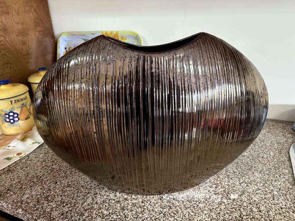 Jarro decorativo dourado