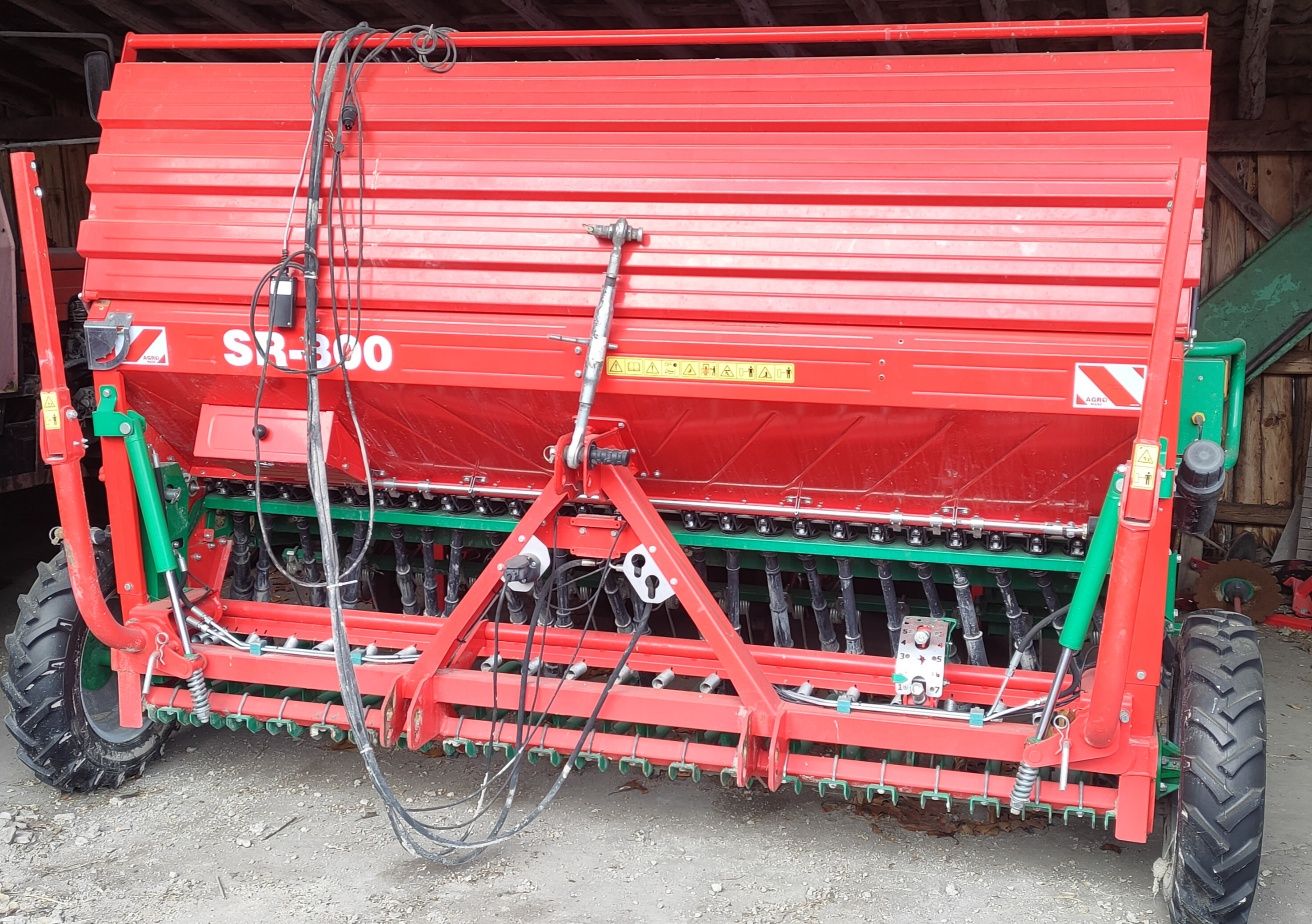 Siewnik AGROMASZ SR300