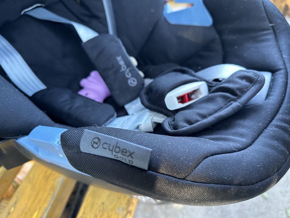 Автокрісло Cybex Aton 5 + адаптери