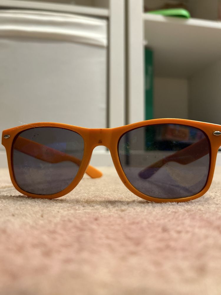 Okulary przeciwsłoneczne pomarańczowe