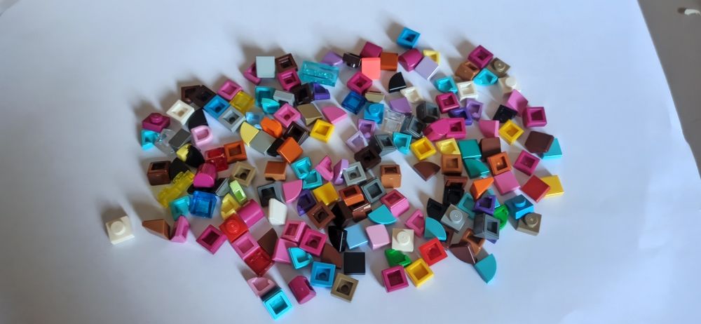 LEGO drobne elementy