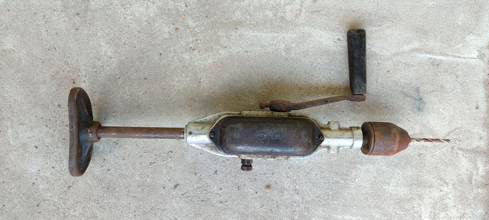 Продам дрель ручную (СССР)