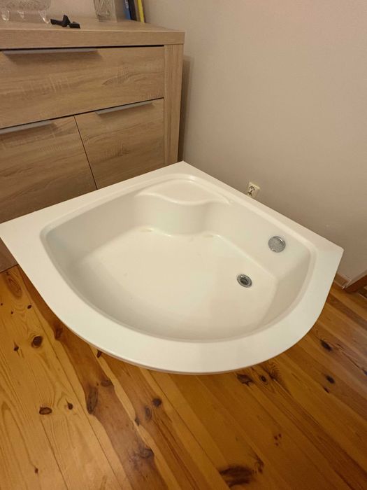 Kabina prysznicowa z brodzikiem 90x90 cm