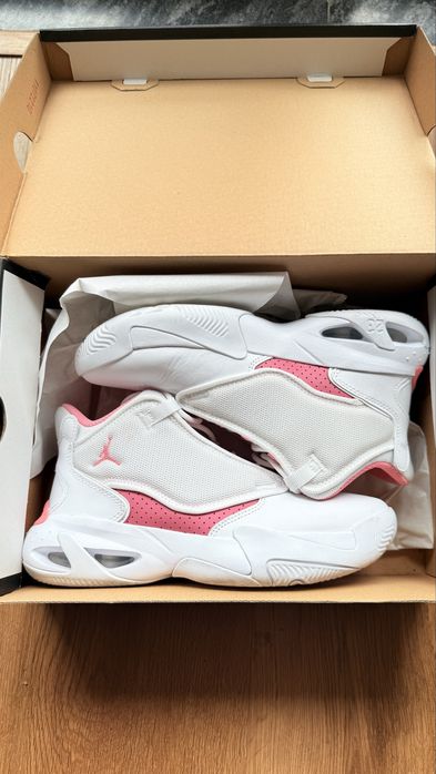 Ténis Air Jordan Max Aura 4 (GS) 37.5 ORIGINAIS