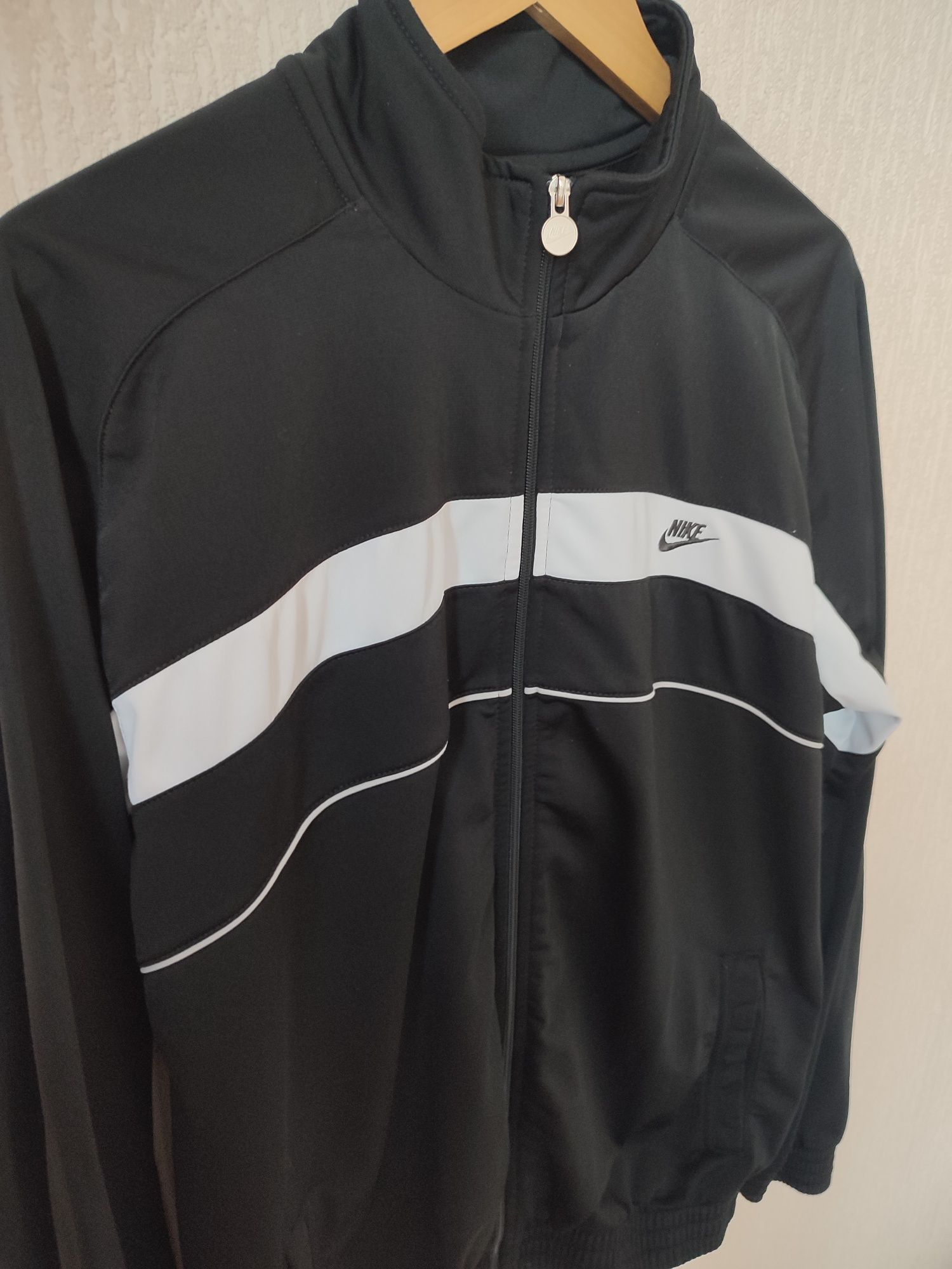 Nike. Спортивна кофта. L