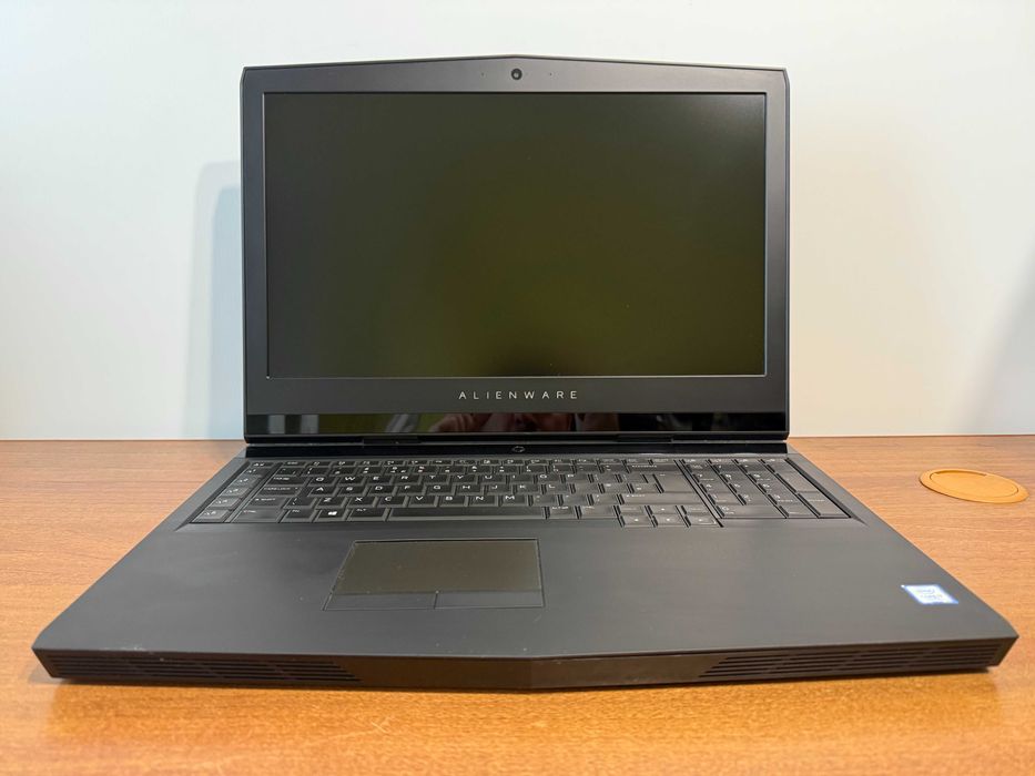 Dell Alienware 17 R4. Intel Core i7, GeForce GTX 1080, Ram 16Gb