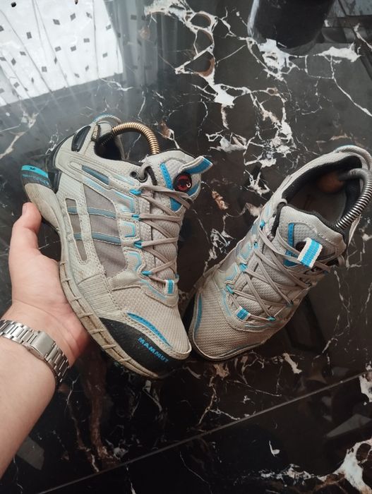 Продам взуття мамут на гор текс